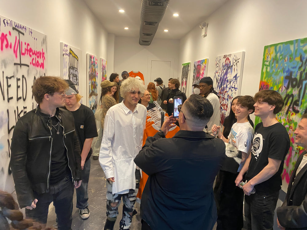 Actualizing Art Gallery