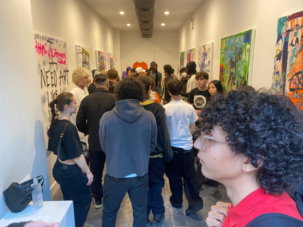 Actualizing Art Gallery